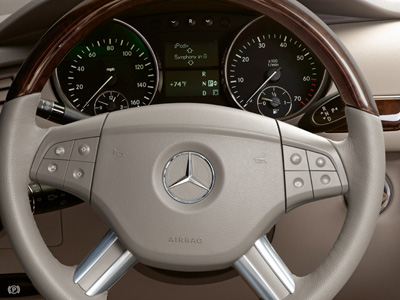 2012 Mercedes r-class ipod interface kit - w/o sound system 6-7-82-4502
